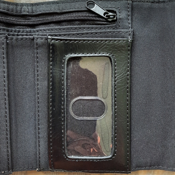 Nine & Co geometric print wallet. - Picture 7 of 12